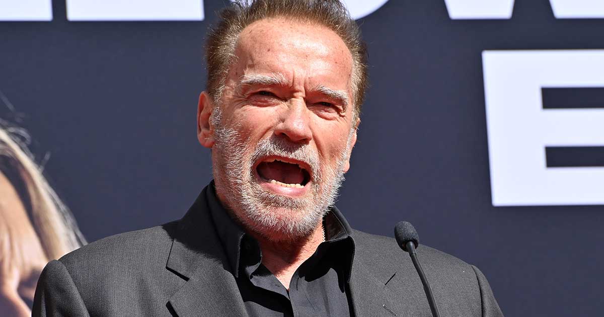 Bild zeigt Arnold Schwarzernegger 2022 im chinesischen Theater in Hollywood
