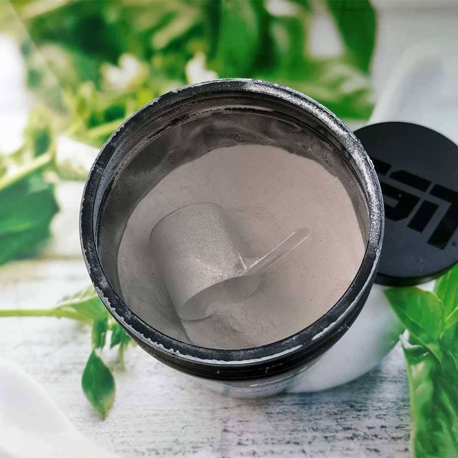 Blick in frisch geöffnete Dose WPG Naturell