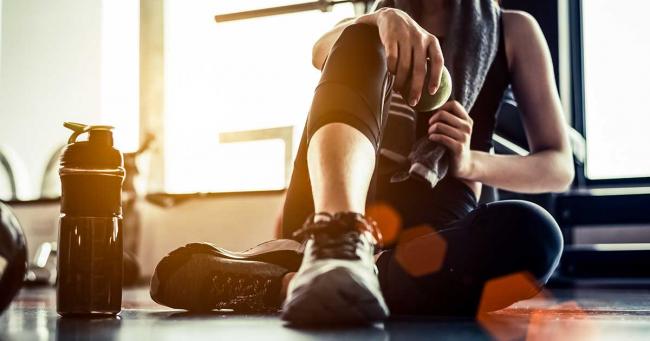 Bild zeigt Sportlerin im Training mit leichter Unterzuckerung