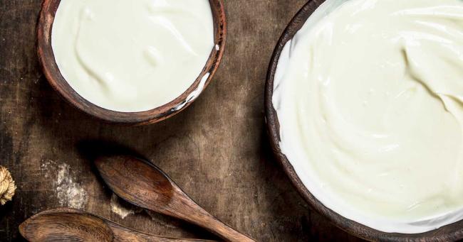 Skyr oder Magerquark als proteinreiche Milchprodukte im Vergleich