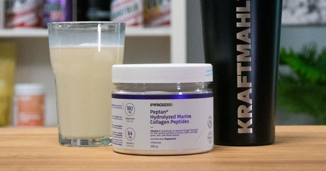 Prozis Peptan Hydrolyzed Marine Collagen Peptides mit angerührtem Kollagengetränk im Kraftmahl-Test